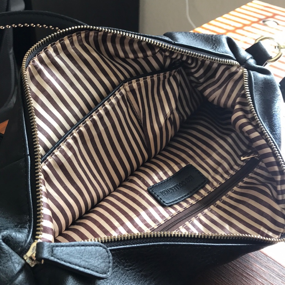 MG Collection Purses EUC - Picture 10 of 12